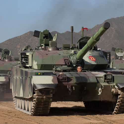 八發(fā)八中！兵器工業(yè)集團(tuán)多款“裝甲與反裝甲”武器首次公開實(shí)彈射擊